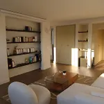 Spacious Apartment Near Belleville